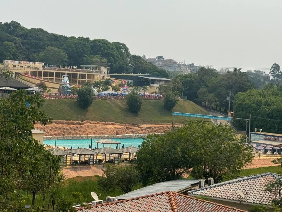 Casa Dentro Parque Aquatico Villa Águas de Lindóia Bagian luar foto